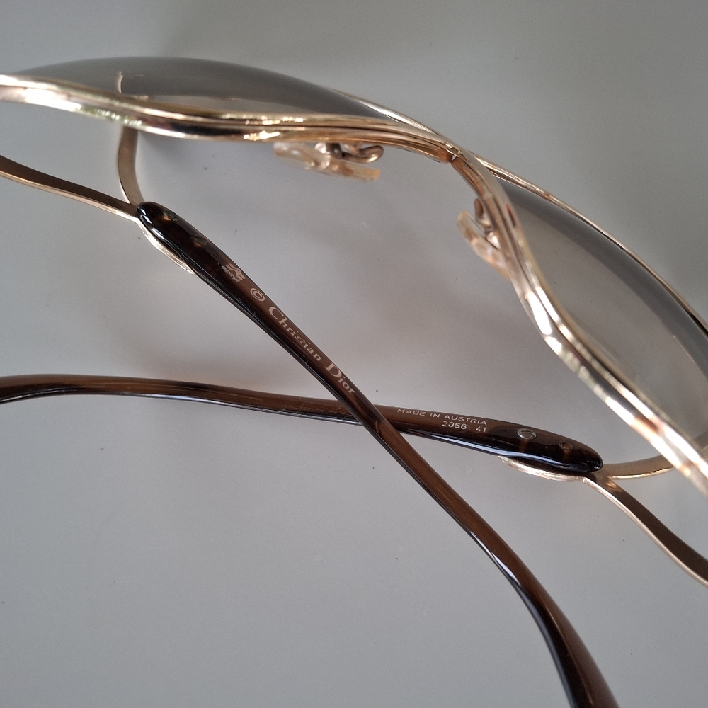 Christian Dior Elegant Gold Vintage Sunglasses - Picture 8 of 14